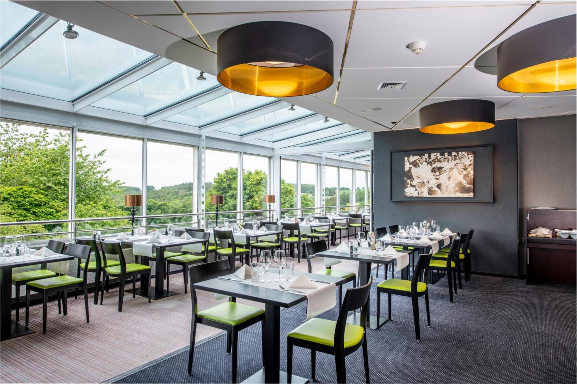 L'Hotel Et Restaurant Du Golf De Clervaux Eselborn Esterno foto