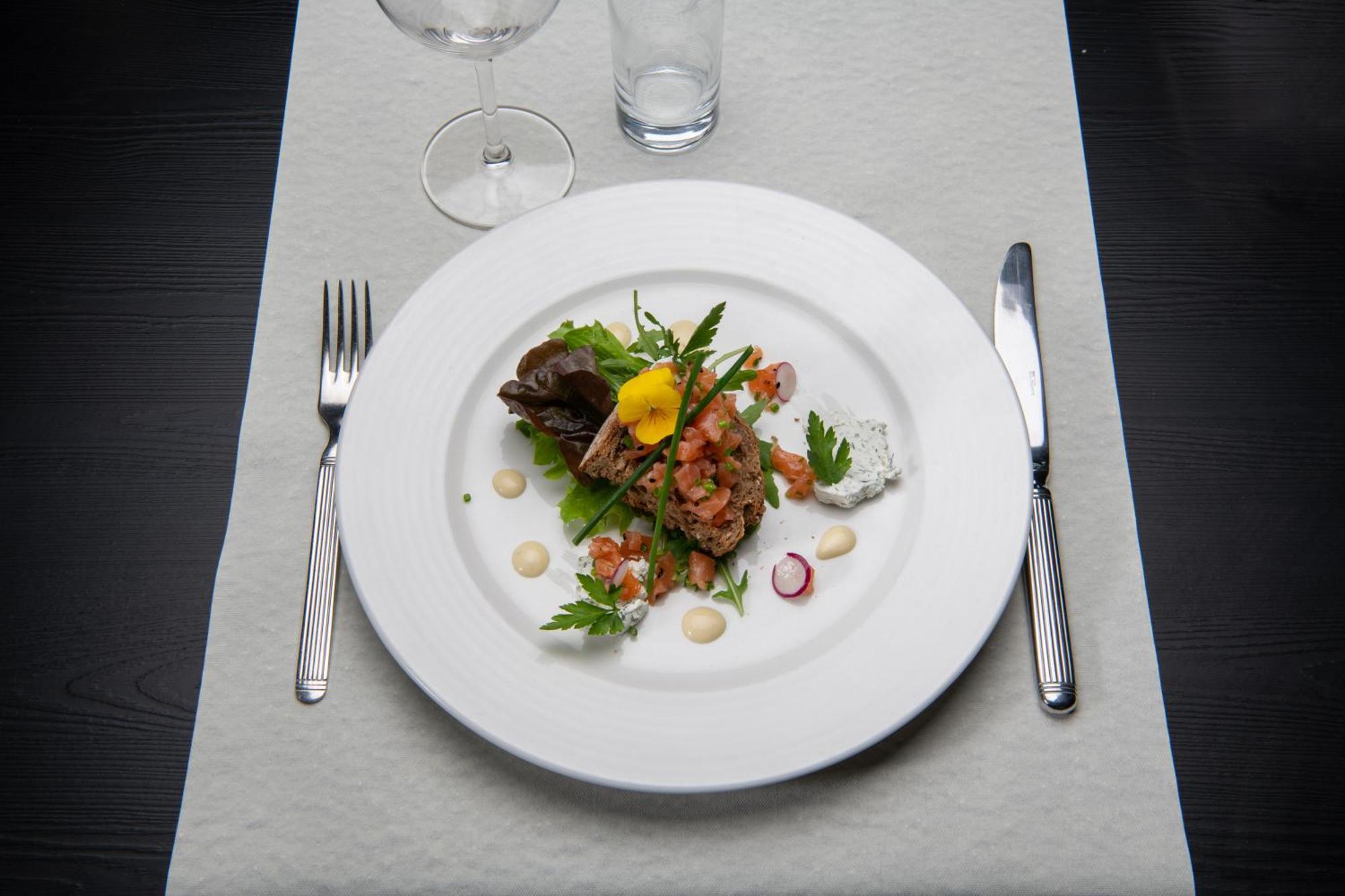 L'Hotel Et Restaurant Du Golf De Clervaux Eselborn Esterno foto